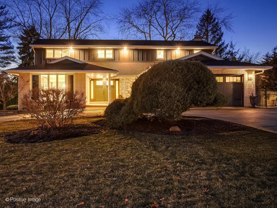 2S630 Avenue Chateaux East, Oak Brook, IL 60523 - #2