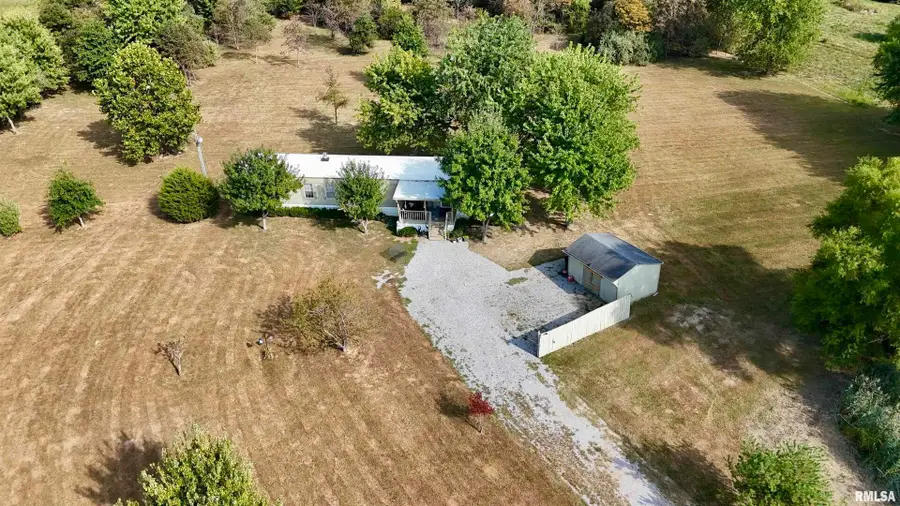 16748 N Campground Lane, Mount Vernon, IL 62864 - #2