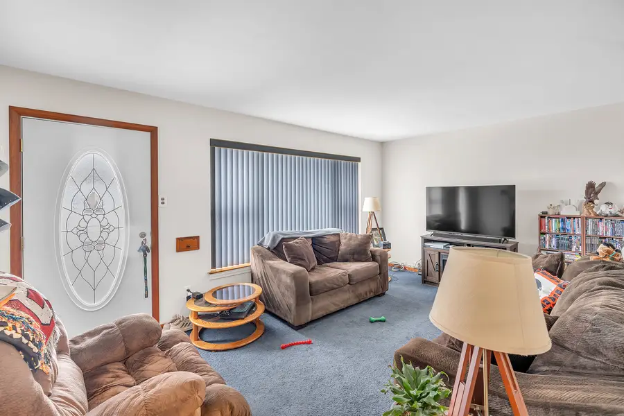 17617 Burnham Avenue, Thornton, IL 60476 - #3