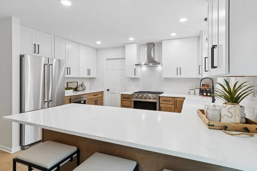 731 S River Road, Naperville, IL 60540 - #3