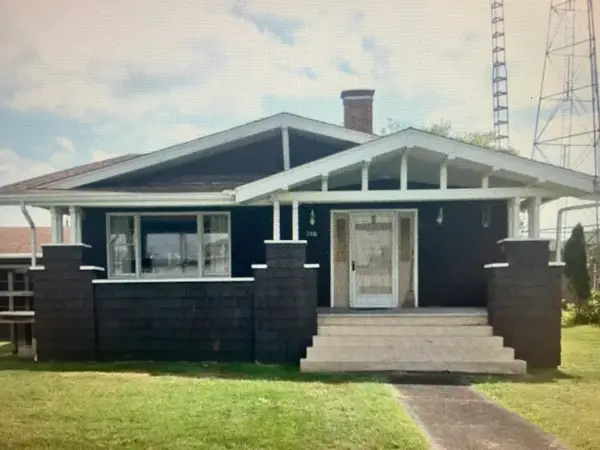 708 E St. Louis Street, West Frankfort, IL 62896