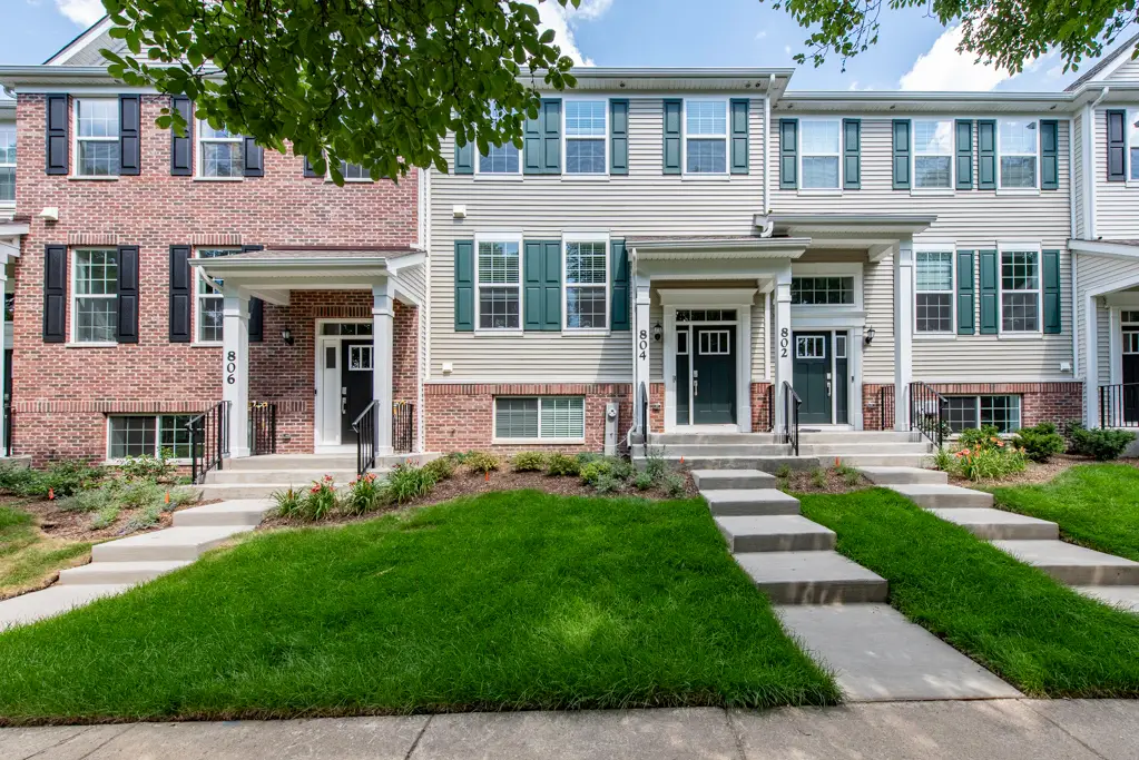 804 Neubauer Circle, Lindenhurst, IL 60046 - Image #1