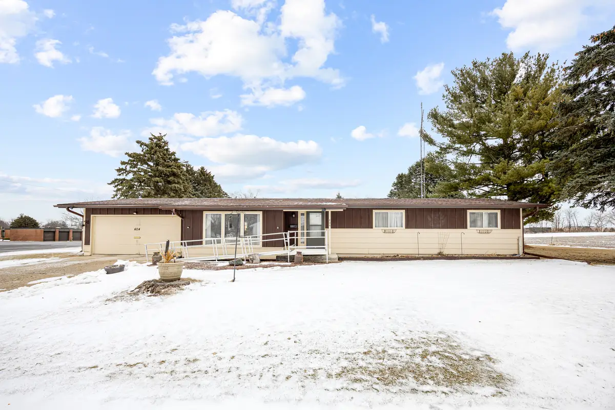 404 S Stott Street, Genoa, IL 60135 - #1