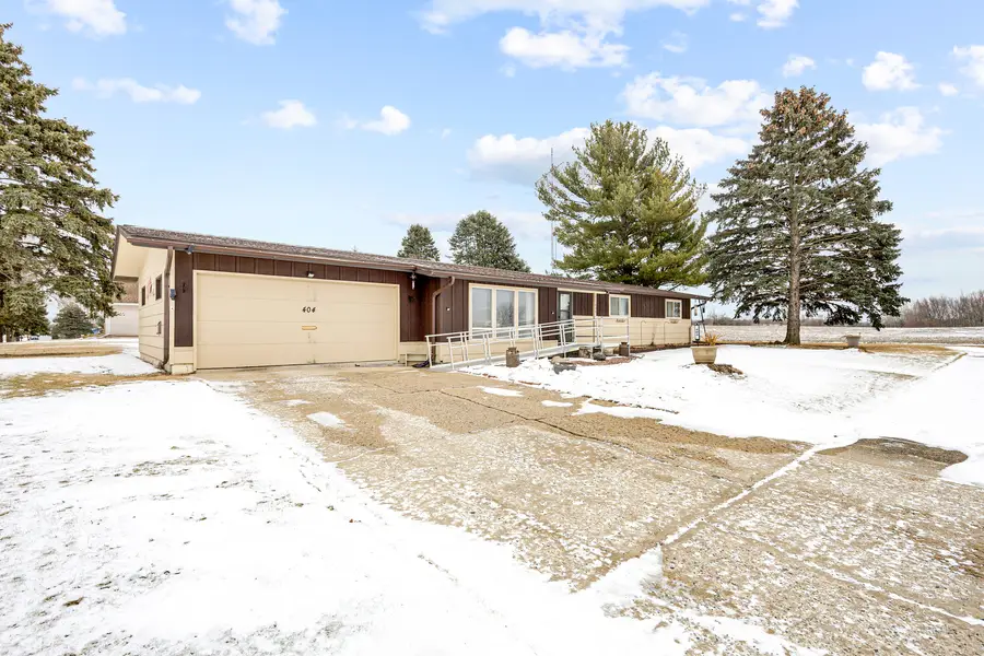 404 S Stott Street, Genoa, IL 60135 - #2