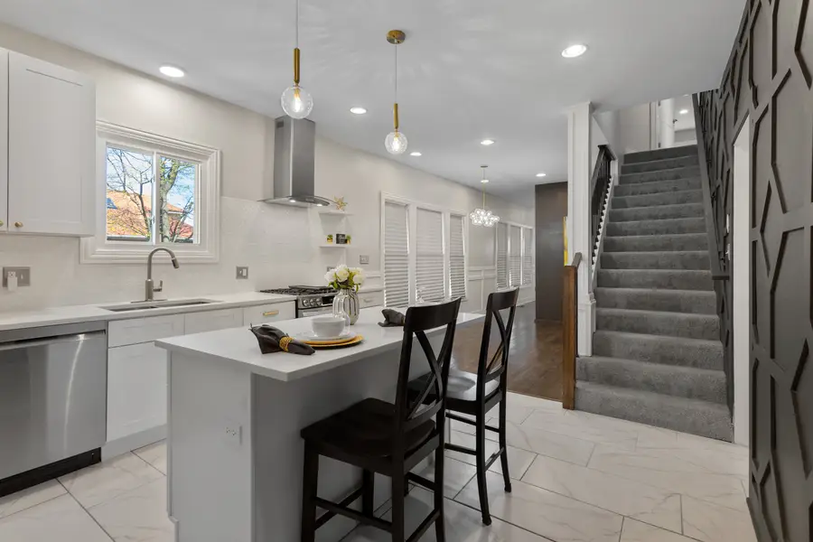 7700 S Paxton Avenue, Chicago, IL 60649 - #3