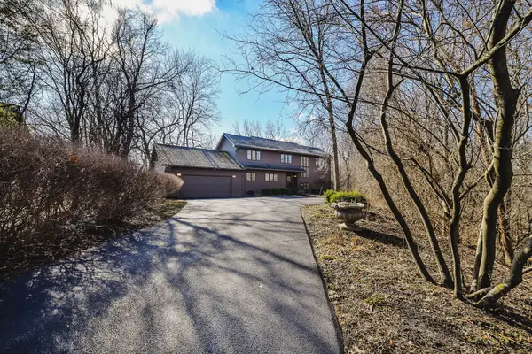 1907 Shoreline Drive, St. Charles, IL 60174