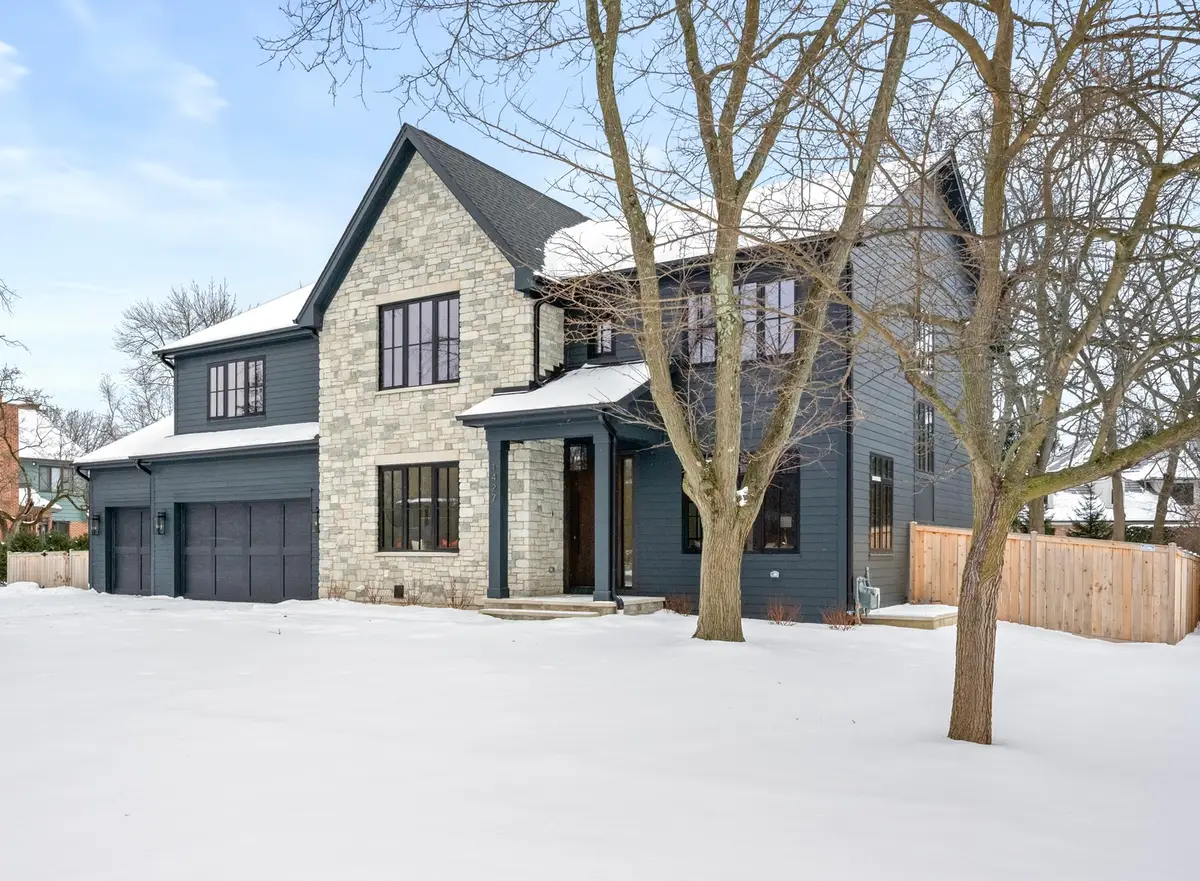 1427 Kenilworth Lane, Glenview, IL 60025 - Image #1