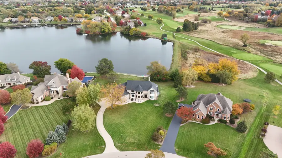 9605 S Muirfield Drive, Crystal Lake, IL 60014 - Image #2