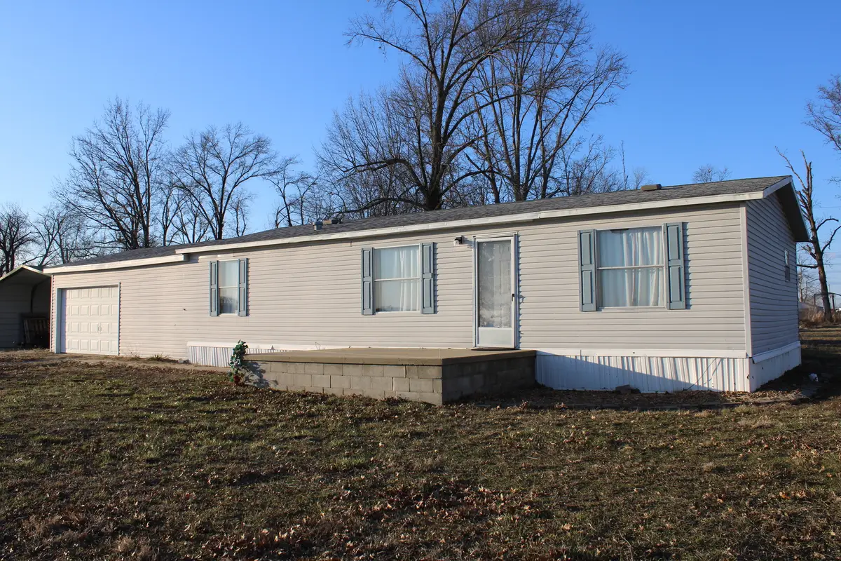 406 W Kirkwood Street, Odin, IL 62870 - #1