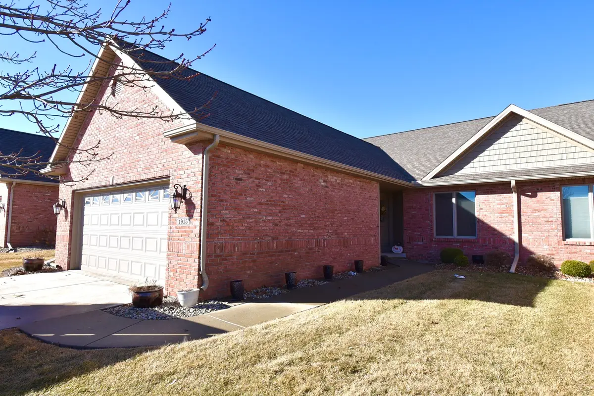 1915 Dunraven Road, Bloomington, IL 61704 - #1