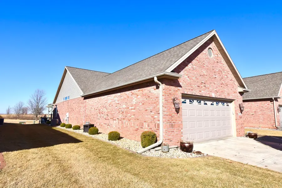 1915 Dunraven Road, Bloomington, IL 61704 - #3