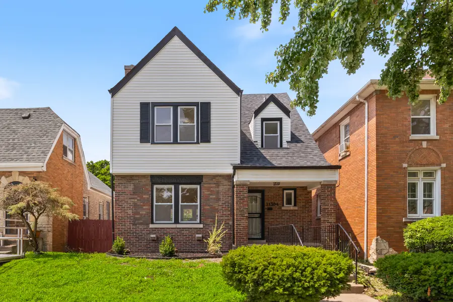 11304 S Lowe Avenue, Chicago, IL 60628 - Image #2
