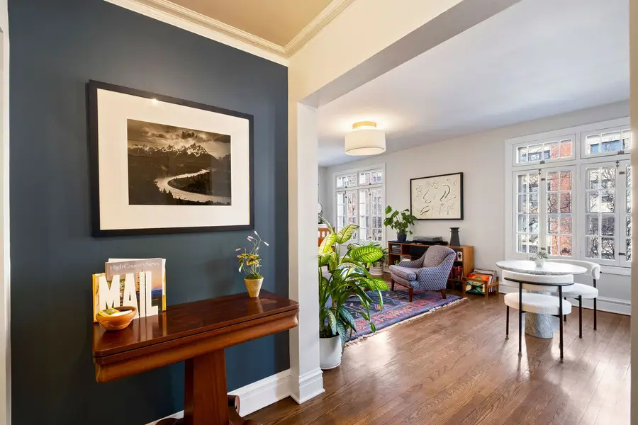 537 W Roscoe Street #2, Chicago, IL 60657 - #3