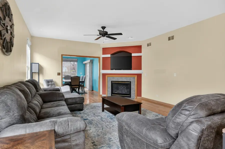 39 W Vandermeer Drive, Antioch, IL 60002 - #3