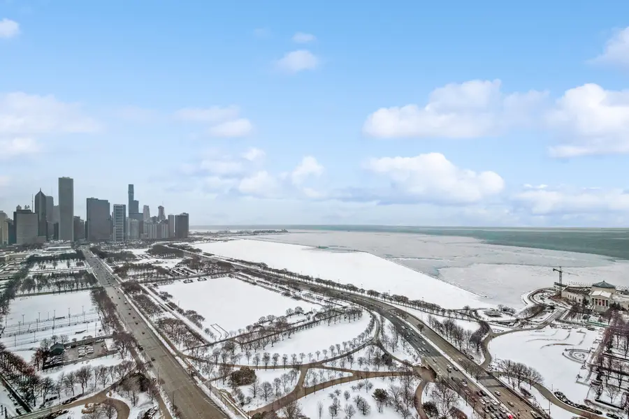 1211 S Prairie Avenue #3902, Chicago, IL 60605 - Image #2