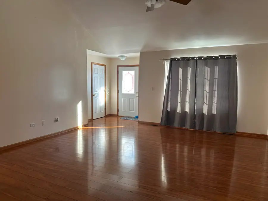 1565 Stefanie Lane, Bourbonnais, IL 60914 - Image #2