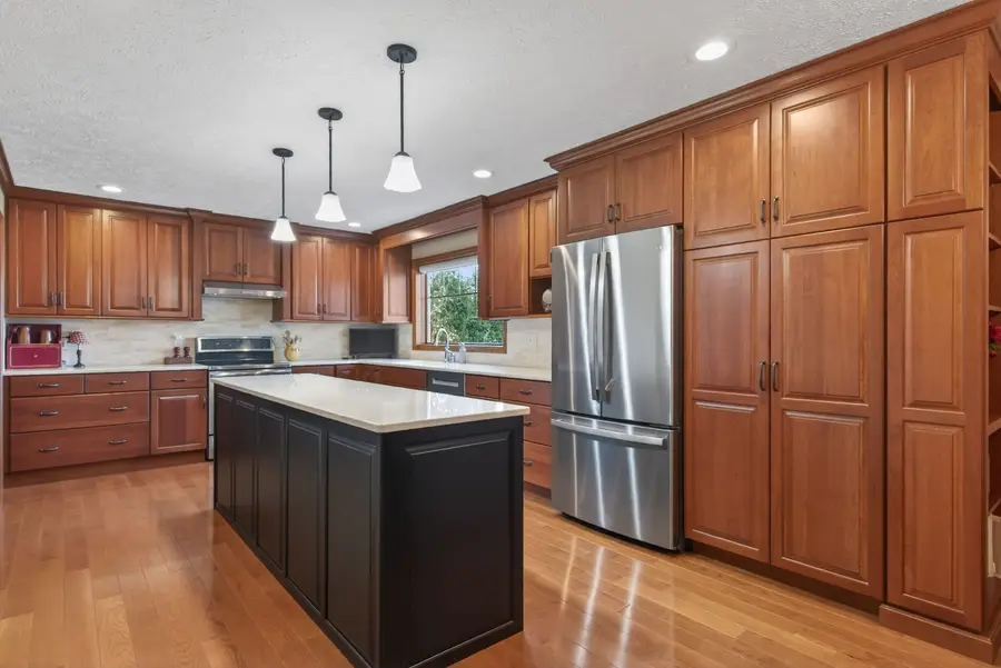 4919 Hamilton Drive, Davenport, IA 52807 - #3