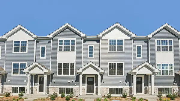 1397 Oakfield Lane, Pingree Grove, IL 60140