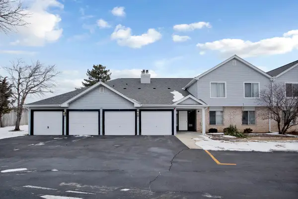 7010 Brighton Court #204, Woodridge, IL 60517