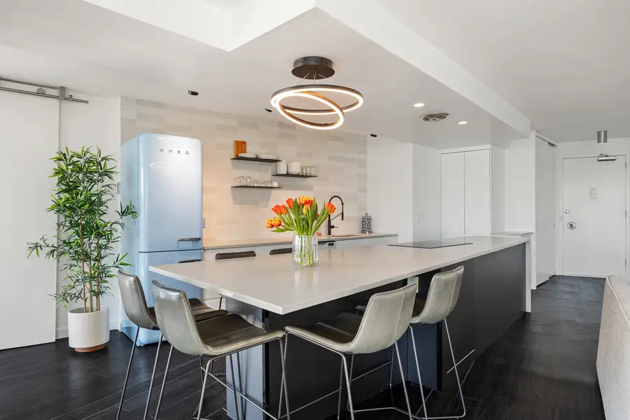 300 N State Street #5506, Chicago, IL 60654 - Image #2