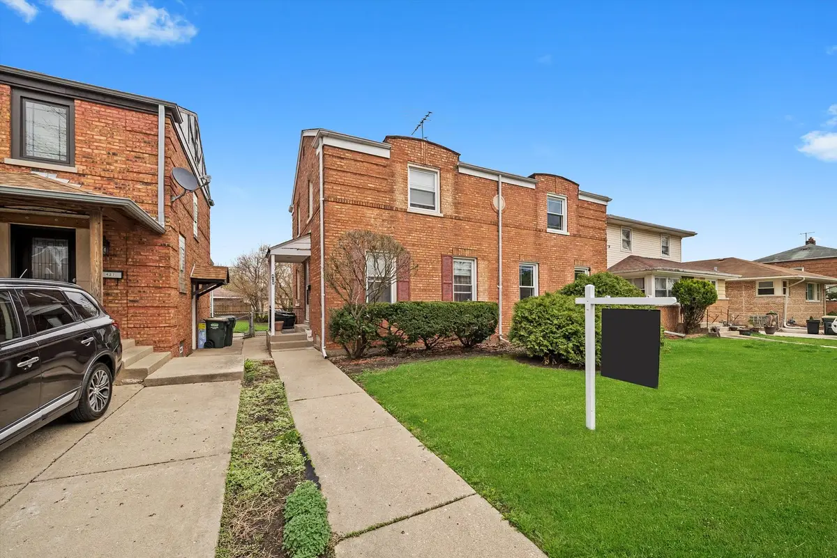 429 Geneva Avenue, Bellwood, IL 60104 - #1