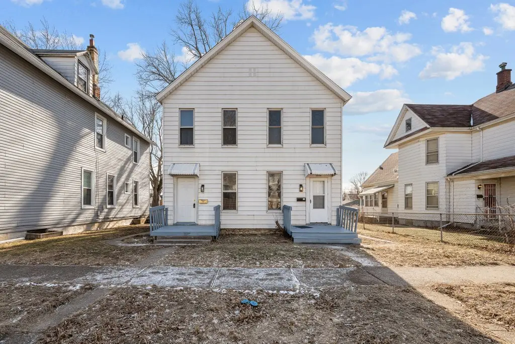 1507 W 8 Street, Davenport, IA 52802 - #1