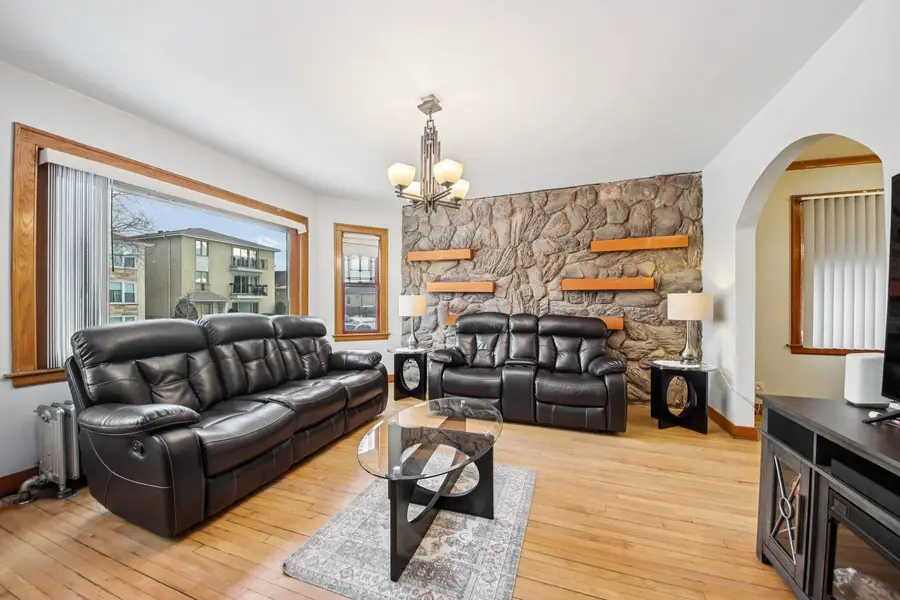 2842 N 74th Court, Elmwood Park, IL 60707 - Image #2