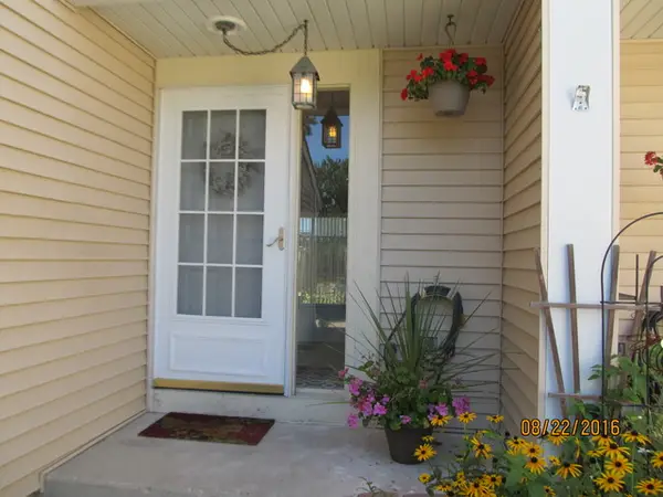 734 Colorado Court #734, Carol Stream, IL 60188