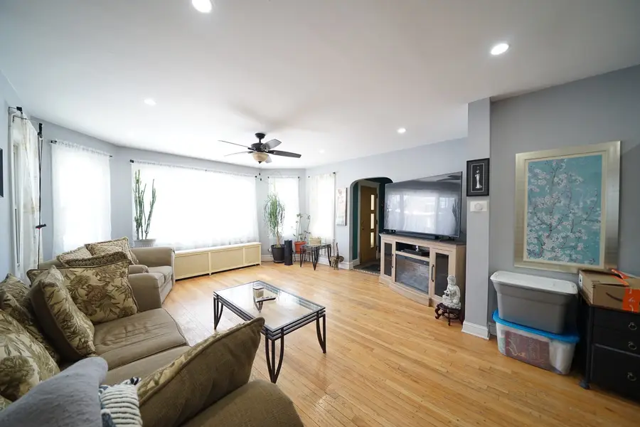 3104 N 76th Court, Elmwood Park, IL 60707 - Image #2