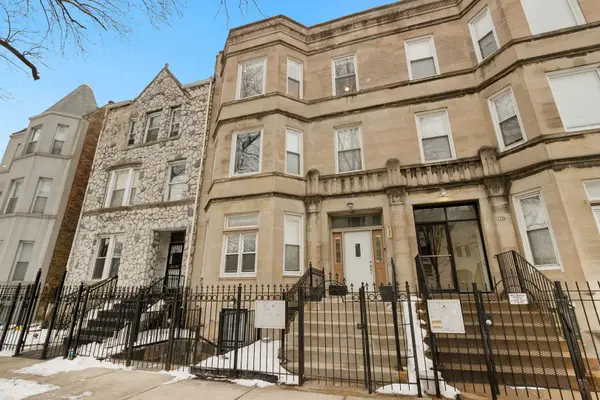 4337 S Prairie Avenue #3, Chicago, IL 60653