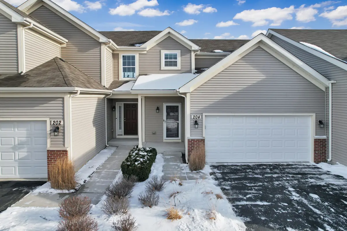 204 Dorset Avenue, Oswego, IL 60543 - Image #1