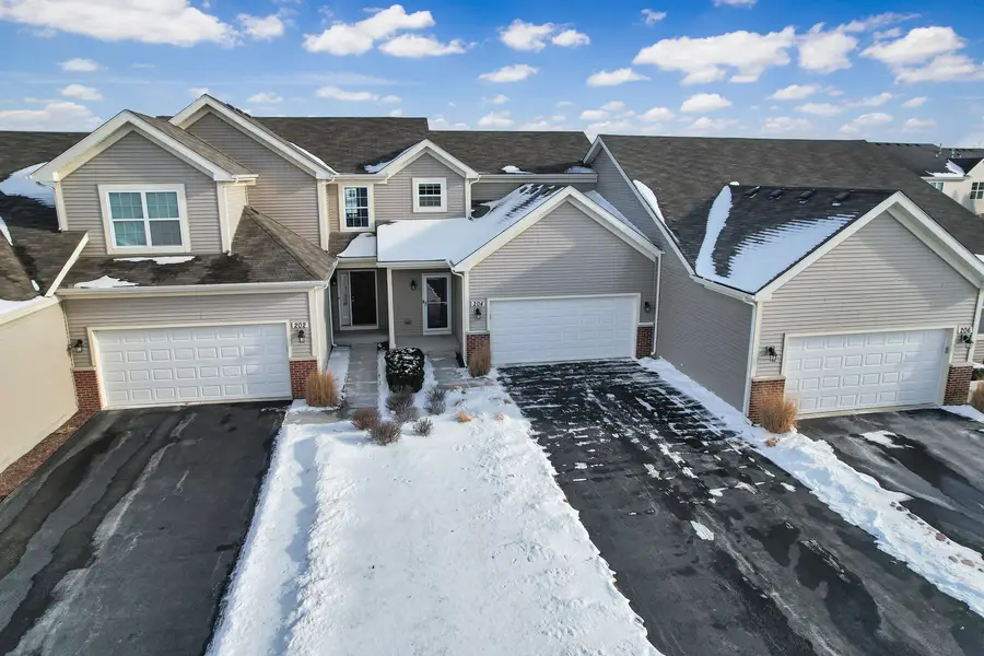 204 Dorset Avenue, Oswego, IL 60543 - Image #2