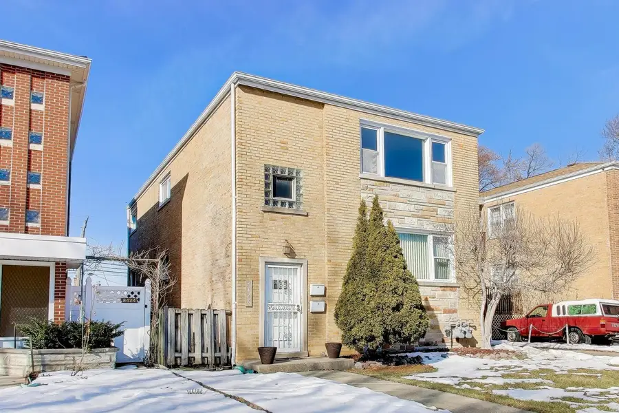 8428 Mccormick Boulevard, Skokie, IL 60076 - #3
