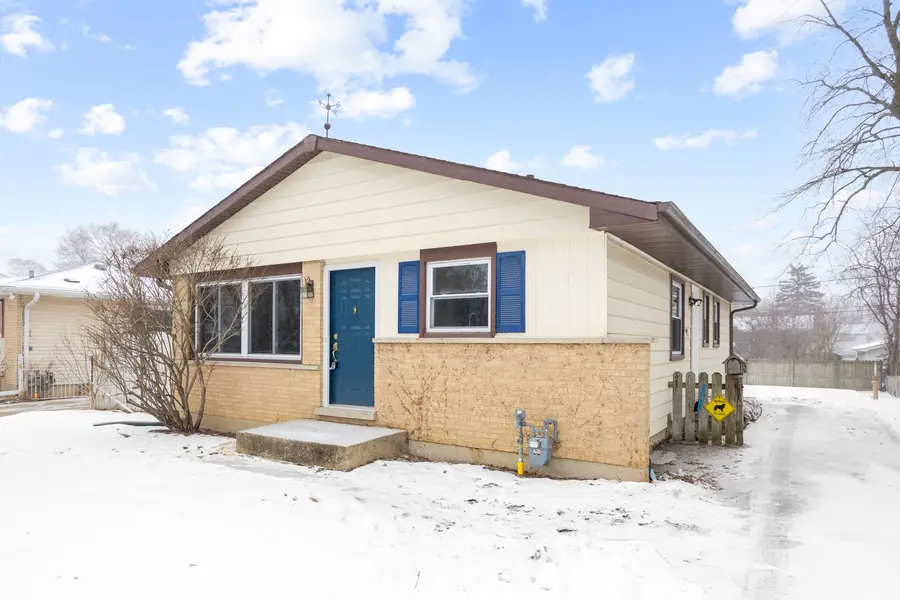 219 N Ridgemoor Avenue, Mundelein, IL 60060 - #2