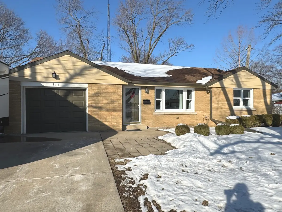 315 W Brookmont Boulevard, Bradley, IL 60915 - Image #1