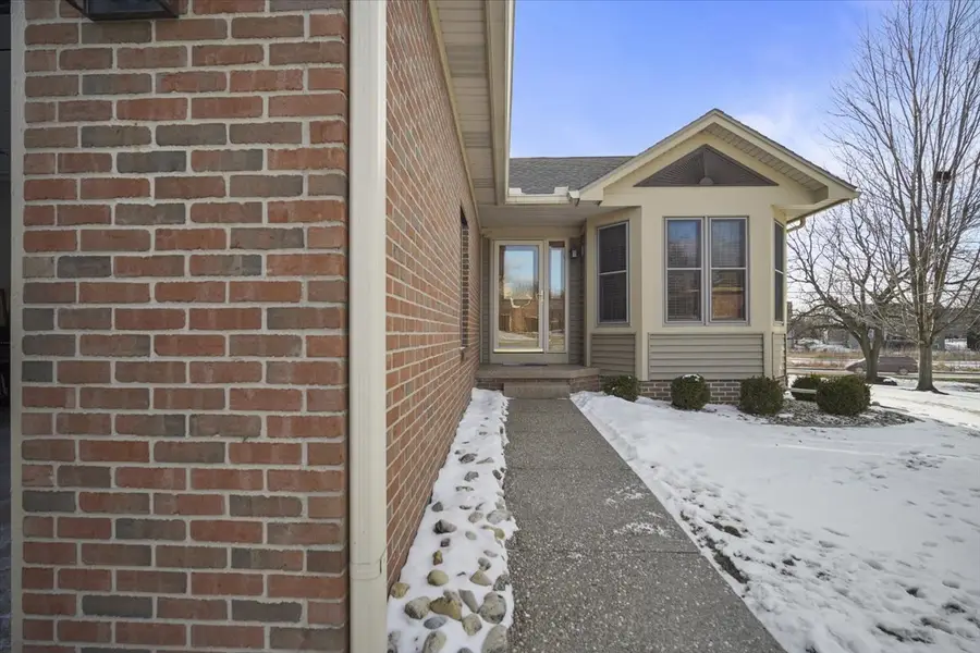 9 Spruce Court, Bloomington, IL 61704 - Image #3