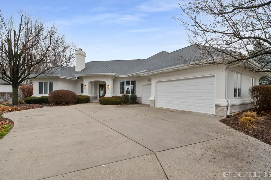 4205 Royal Fox Drive, Saint Charles, IL 60174 - Image #3