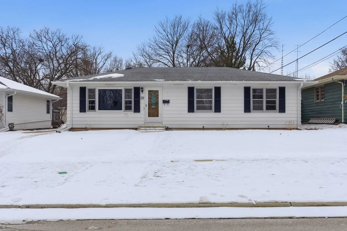 311 Crescent Drive, Sycamore, IL 60178 - Image #1