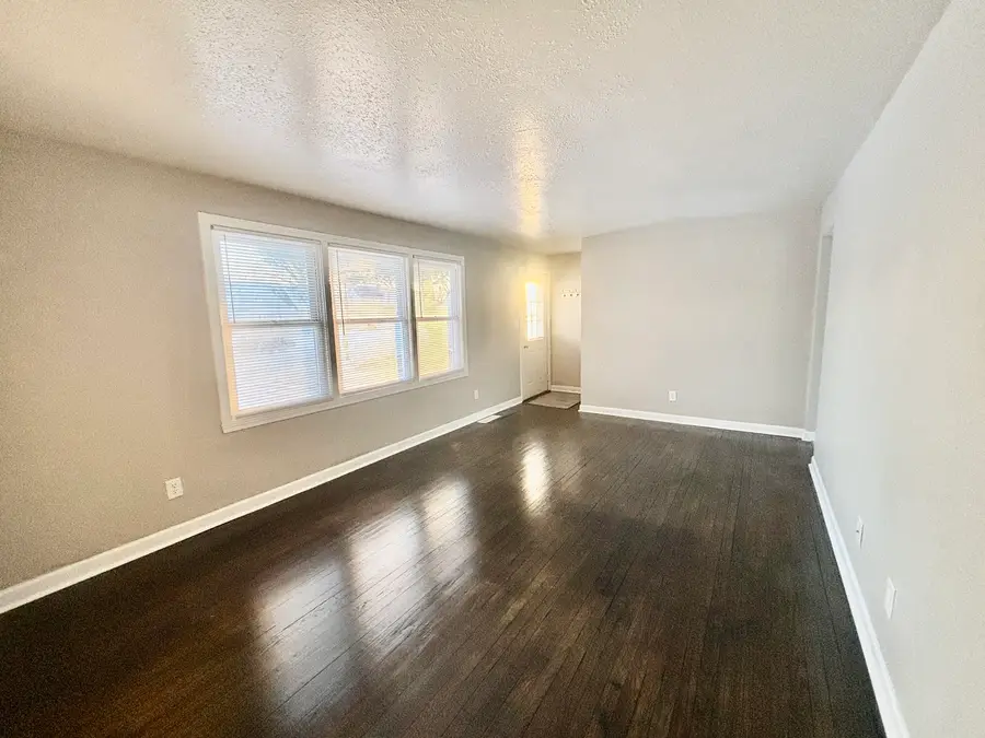 206 Hosmer Street, Loves Park, IL 61111 - #2