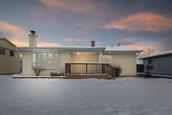 475 E Merle Lane, Wheeling, IL 60090