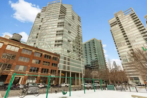 510 W Erie Street #705, Chicago, IL 60654