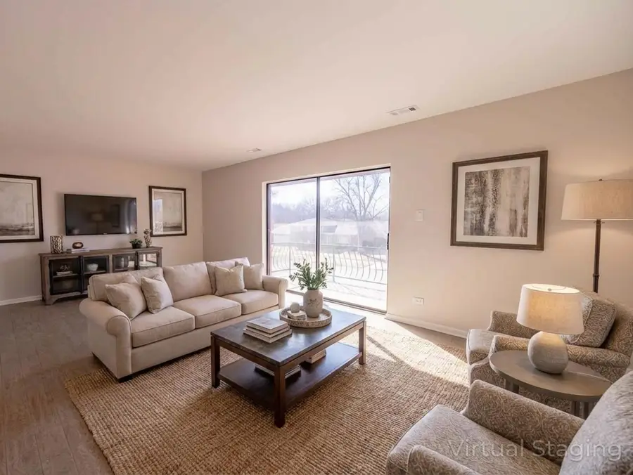 637 Carroll Parkway #203, Glenwood, IL 60425 - #2