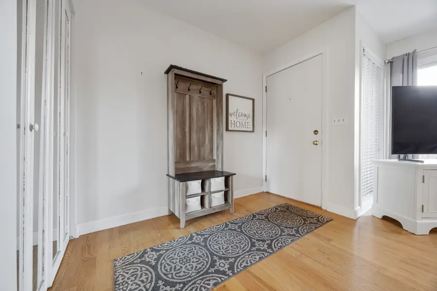 142 Aberdeen Court, Geneva, IL 60134 - #3