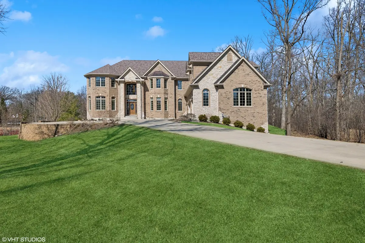 7 Preston Court, Lincolnshire, IL 60069 - Image #1