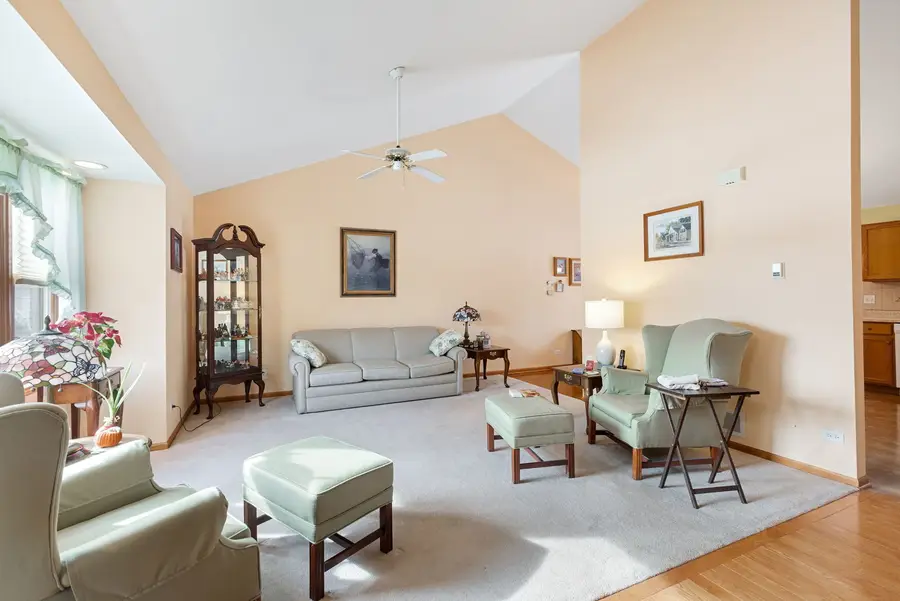 541 Blue Bonnet Lane, Woodstock, IL 60098 - #2