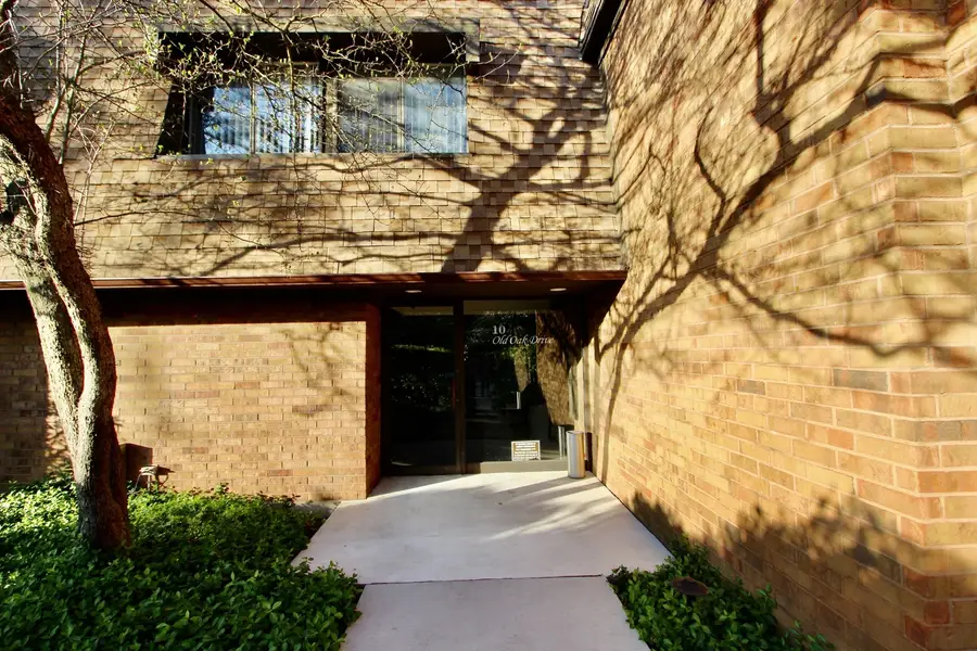 10 Old Oak Drive #103, Buffalo Grove, IL 60089 - #2