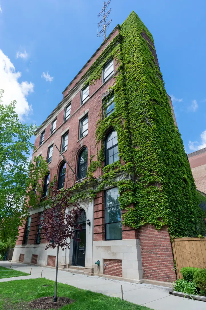 3312 W Belle Plaine Avenue #4, Chicago, IL 60618 - #1