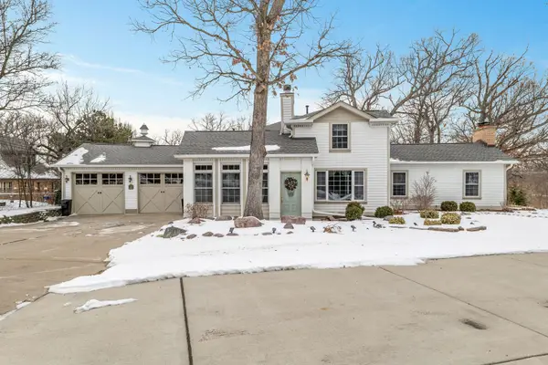 10 Deerpath Lane, Palos Park, IL 60464