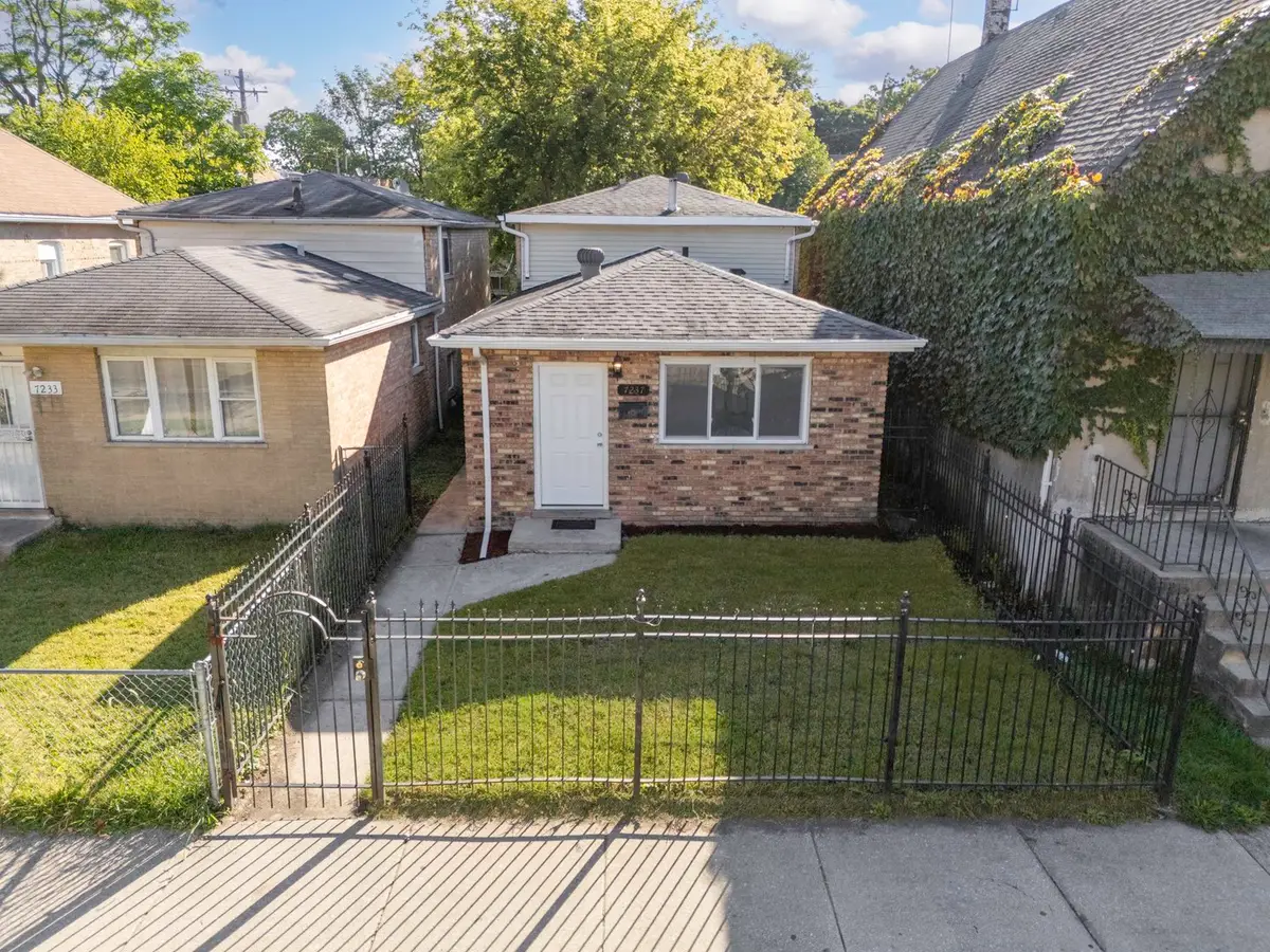 7237 S St Lawrence Avenue, Chicago, IL 60619 - Image #1