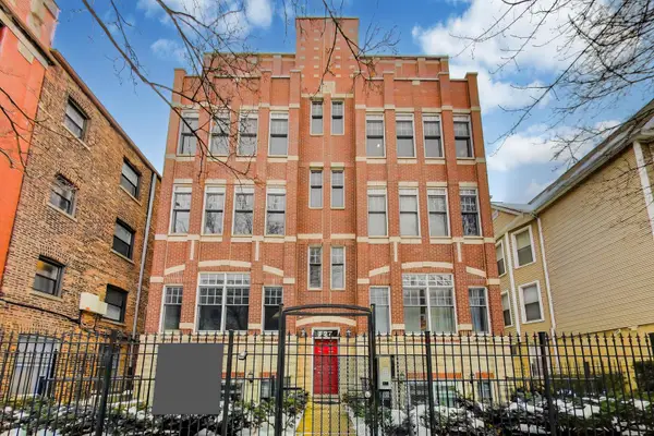 827 W Bradley Place #3E, Chicago, IL 60613